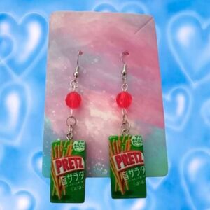 Pretzel snack earrings